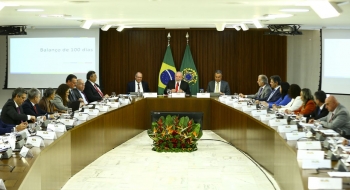 Brasil vai crescer mais que os pessimistas estão prevendo, diz Lula